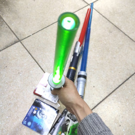 Đồ chơi Kiếm Ánh Sáng quyền năng Star Wars Lightsaber xanh lá