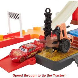 Bộ đồ chơi mô hình đường đua Disney Pixar Cars Race & Go Playset kèm xe Lightning McQueen 95