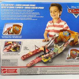 Bộ đồ chơi mô hình đường đua Disney Pixar Cars Race & Go Playset kèm xe Lightning McQueen 95