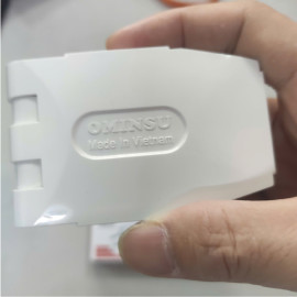 Phích cắm điện chuyển đổi 1 chia 3 Ominsu 2200W 10A 250V dạng dẹt