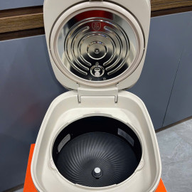 Nồi cơm điện cao tần ruột Inox chống dính tự nhiên 1.5L Joyoung JNRC-401