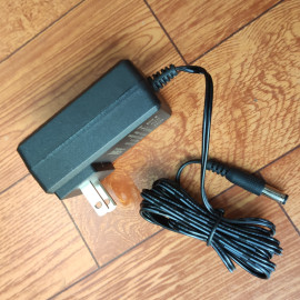 Bộ sạc Pin Quạt tích điện Koreno - Korichi Thái Lan chính hãng, bảo hành 6 tháng