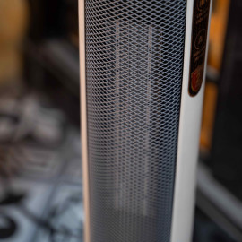 Máy sưởi gốm PTC Kalpen E10 ion diệt khuẩn 2200W kèm khiển từ xa