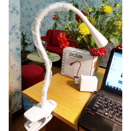 Đèn học kẹp bàn LED siêu sáng tiết kiệm điện Protex PR-014L chống cận thị