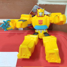 Mô hình Đồ chơi Robot Transformers dòng Cybertron 6 inch cử động chân tay - Bumblebee