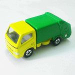 Xe ô tô chở rác mô hình Tomica Toyota Dyna Truck - Green