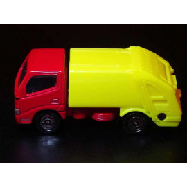 Xe ô tô chở rác mô hình Tomica Toyota Dyna Truck - Yellow