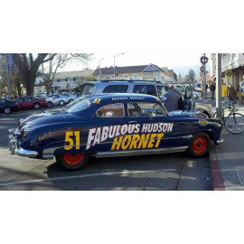Xe ô tô mô hình đồ chơi Tomica Disney Fabulous Hudson Hornet 51