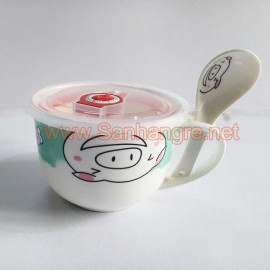 Bát mì sứ quai có kèm thìa nắp hút chân không