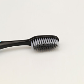 Bàn chải đánh răng làm từ than hoạt tính Bossi Hàn Quốc 921