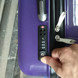 Vali kéo có khóa số du lịch Lock&Lock Samsung Travel Zone LTZ994DPTSA 20 inch - Màu tím