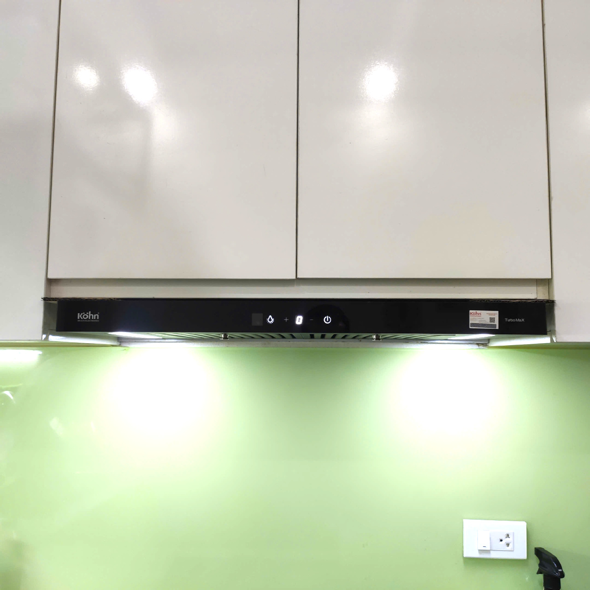 Máy hút mùi Kohn KB3 Turbo Max điều khiển cảm ứng, bảo hành 2 năm