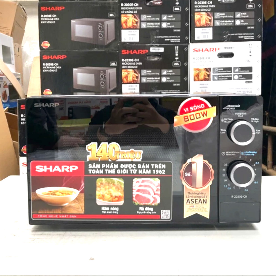 Lò vi sóng Sharp R-2030E-CH dung tích 20L công suất 800W