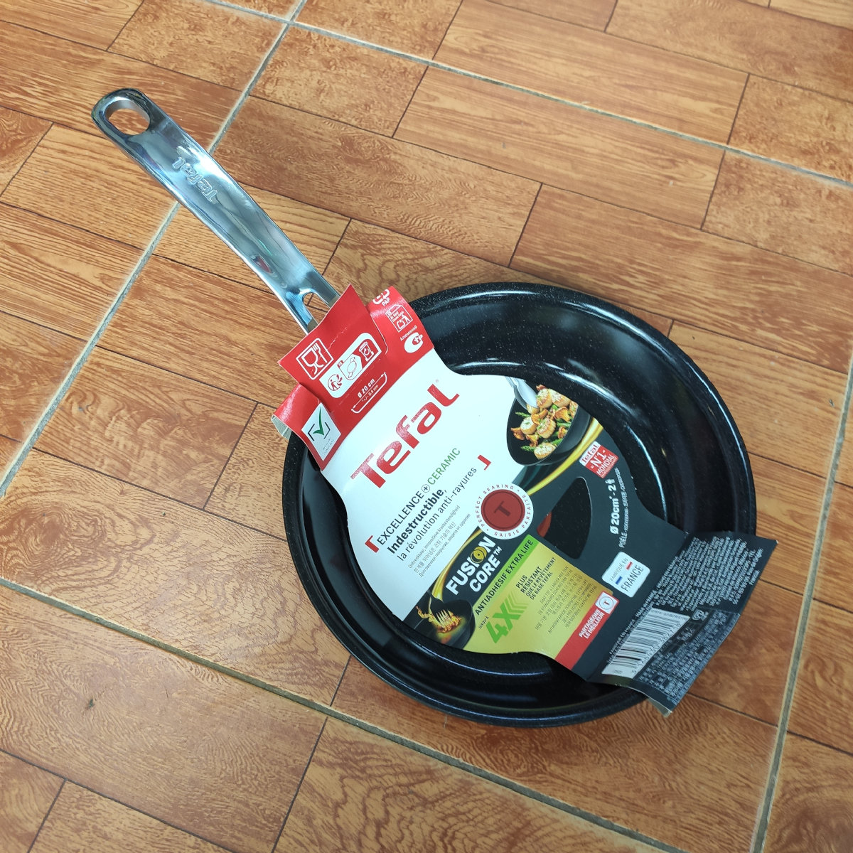 Chảo chống dính vân đá Excellence+ Ceramic Tefal Fusion Core 20cm G2150202