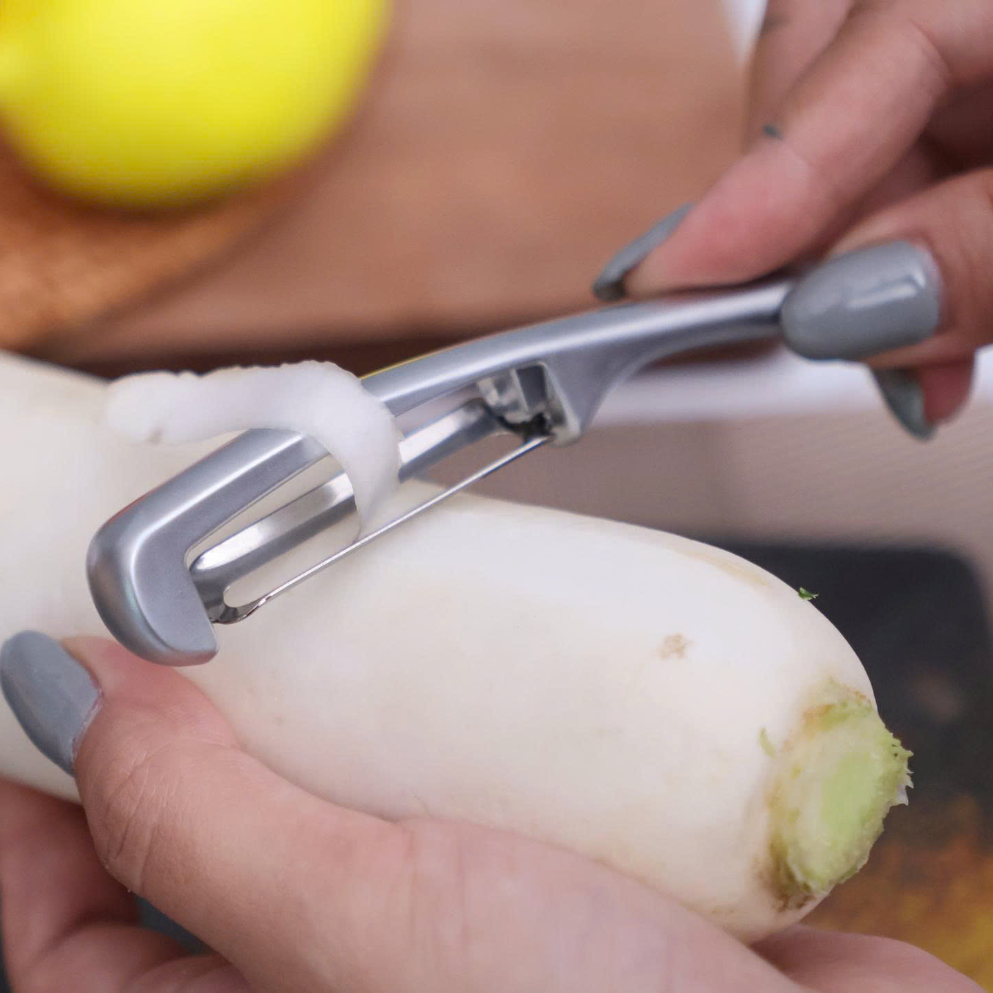 Dụng cụ nạo vỏ củ quả SEKA SK66 phủ Niken