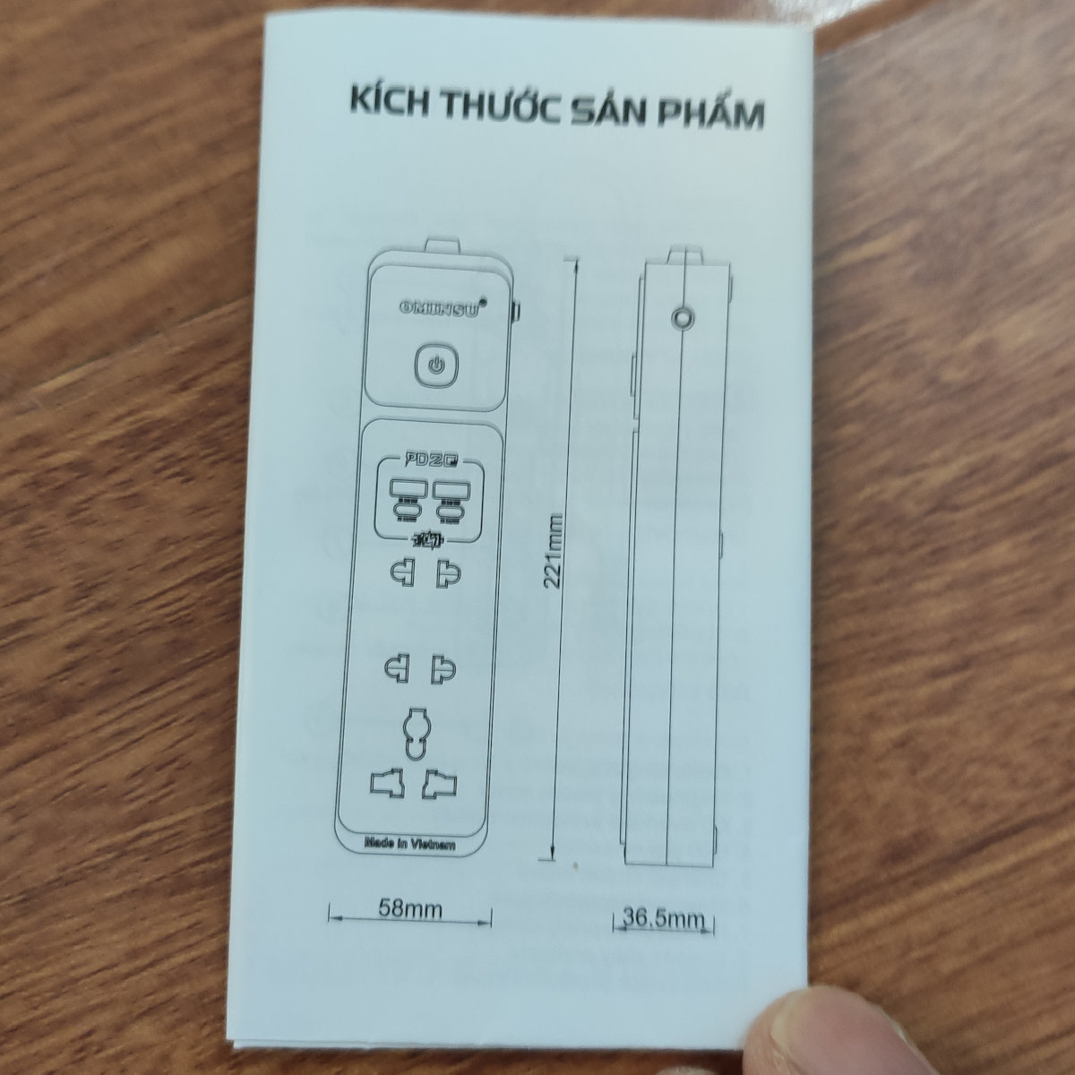 Ổ cắm điện đa năng 4 USB PD 20W sạc nhanh Ominsu 2500W OS02