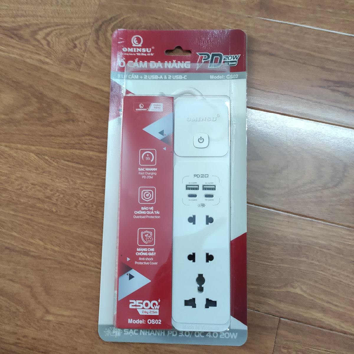 Ổ cắm điện đa năng 4 USB PD 20W sạc nhanh Ominsu 2500W OS02