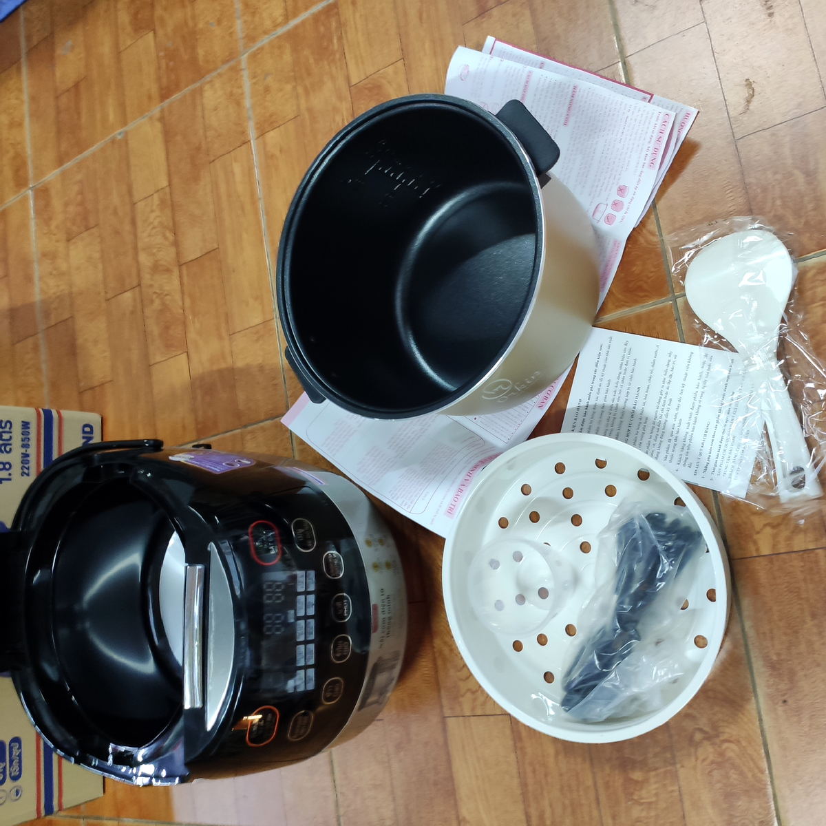 Nồi cơm điện tử thông minh 1.8L Orkin OR-18ELMIT (Made in Thái Lan)