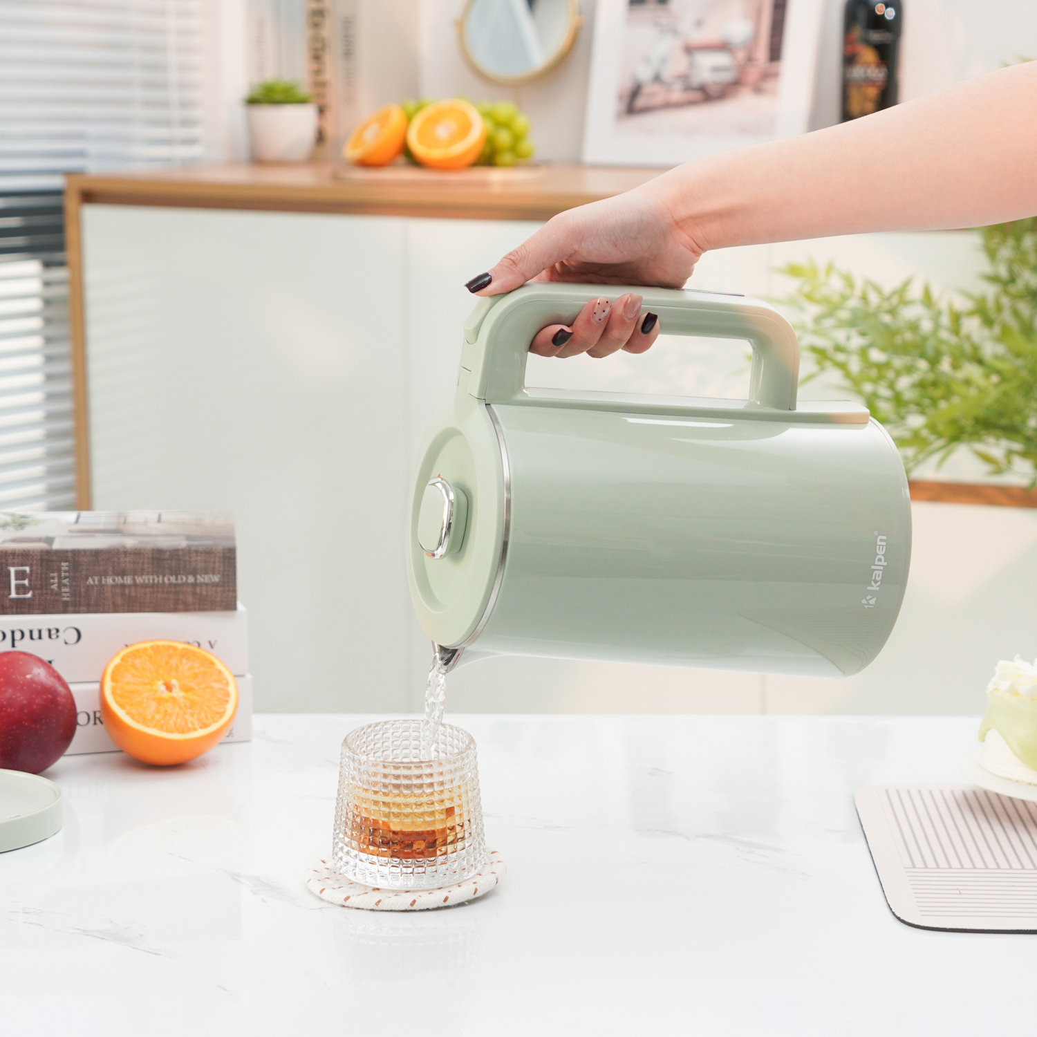 Ấm điện siêu tốc 2 lớp Inox 304 Kalpen AR17 dung tích 1.8L