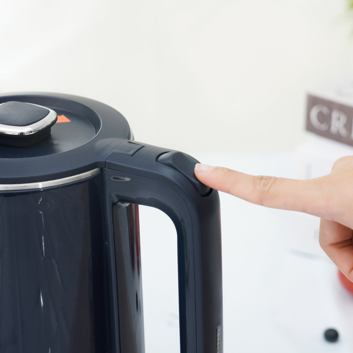 Ấm đun nước siêu tốc Inox 304 Kalpen 1.8L KK96