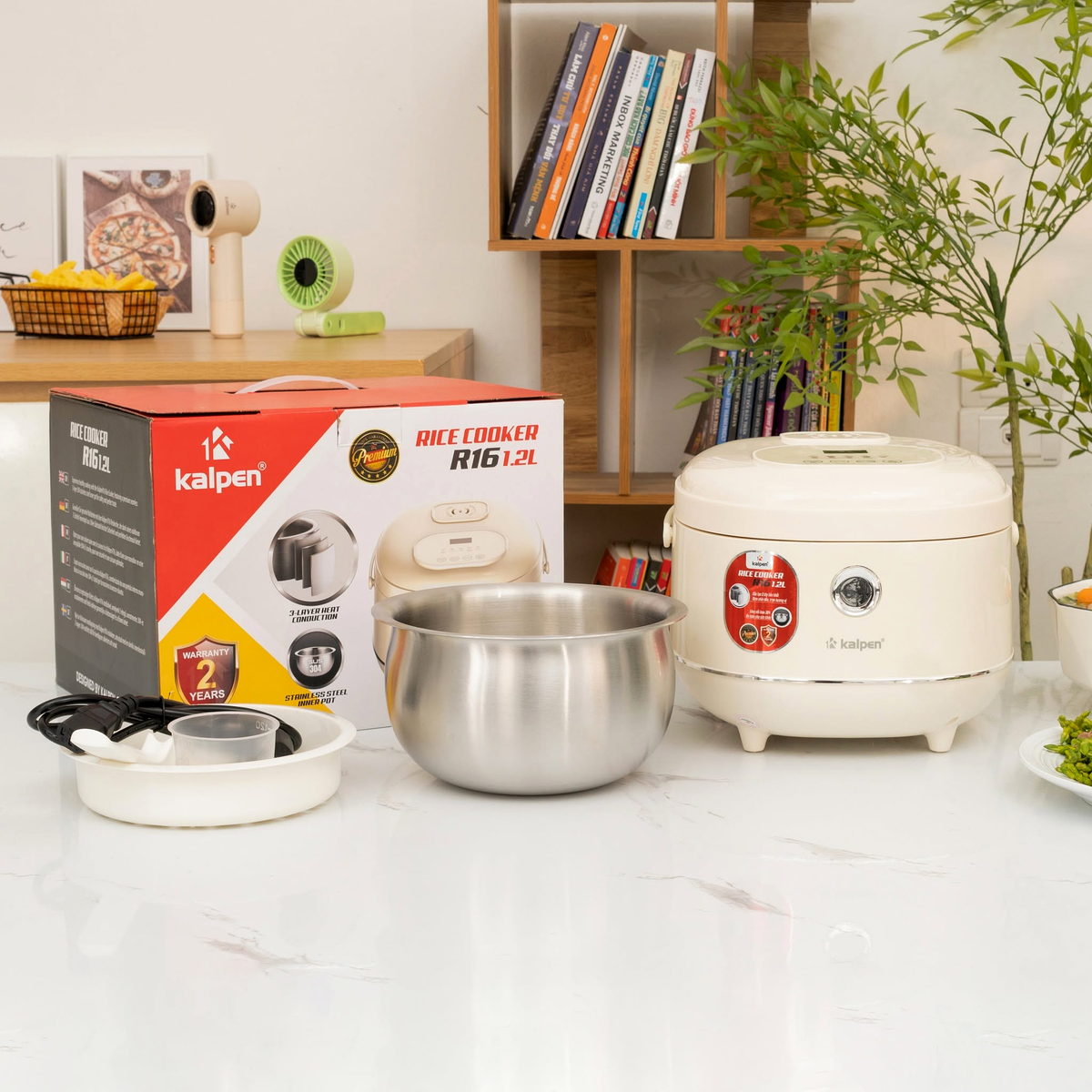Nồi cơm điện tử lòng Inox 304 liền khối Kalpen R16 1.2L