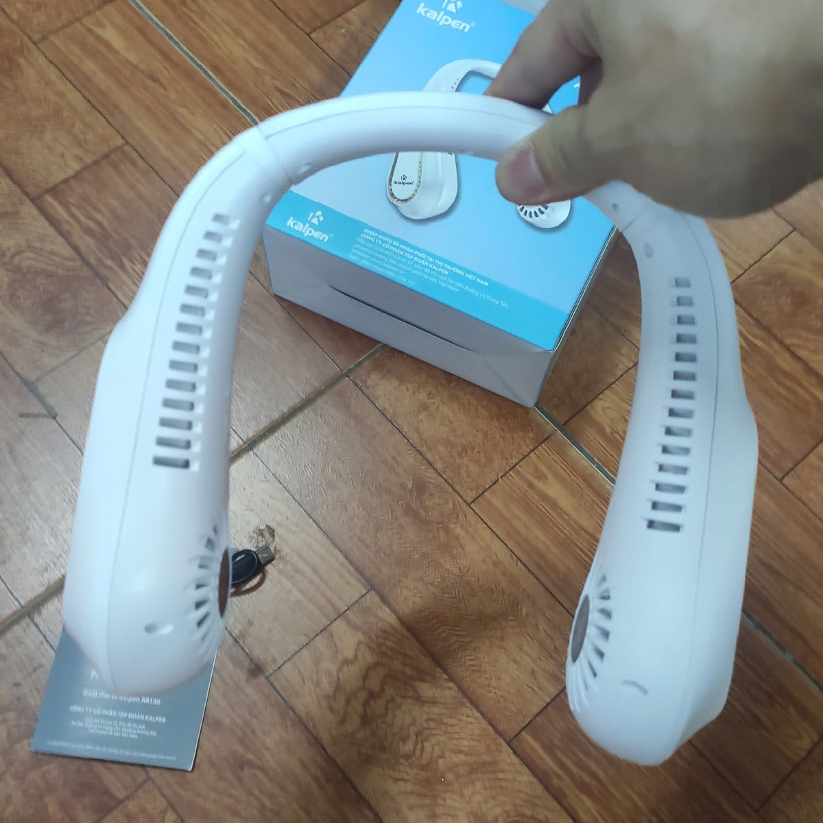 Quạt sạc đeo cổ Kalpen AR100 pin 1200mAh