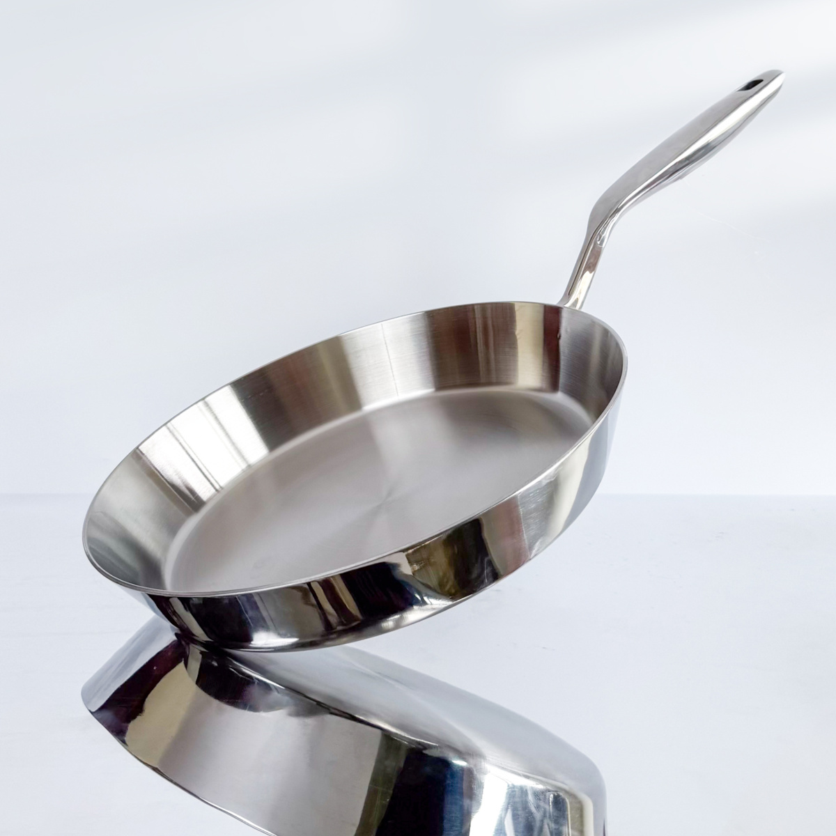 Chảo chiên rán inox 316 nguyên khối Haatz CIC6820 size 24cm