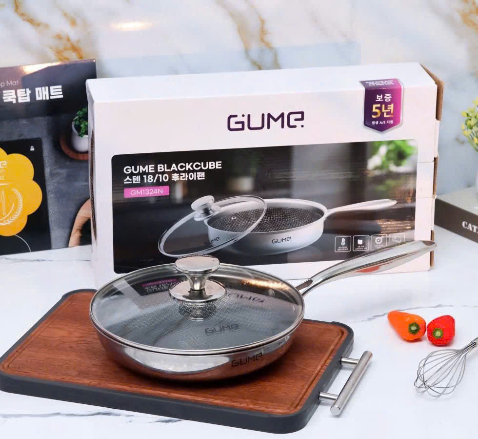 Chảo inox 18/10 chống dính Blackcube Gume Korea GM1324N vung kính