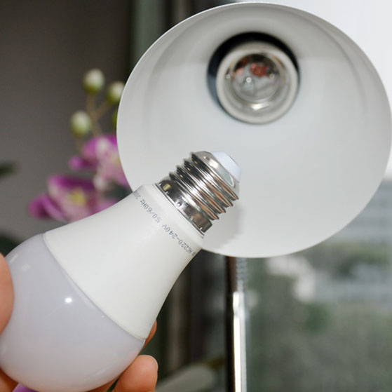 Đèn bàn Led chống cận thị Protex PR-001L