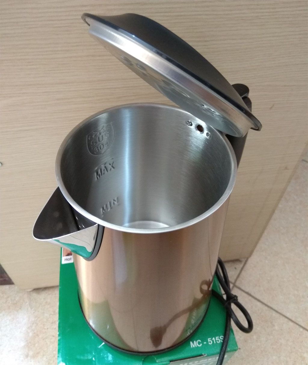 Ấm điện siêu tốc Inox 304 Hoseki 1.5L 1500W vàng đồng