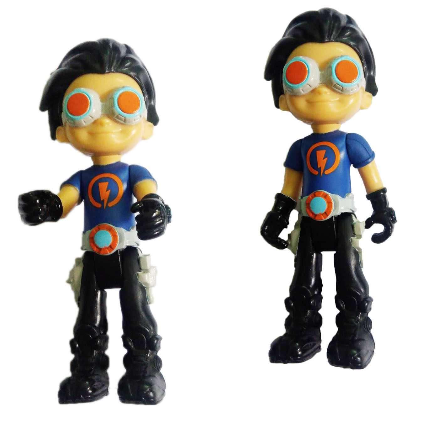 Câu bé Siêu nhân Rusty Rivets 