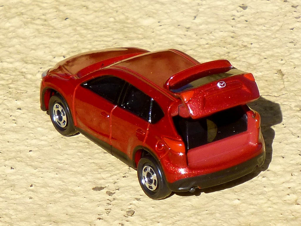 Xe ô tô mô hình Tomica Mazda CX-5 Red