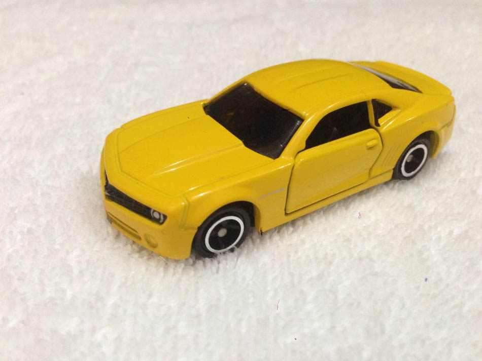 Xe ô tô mô hình Tomica Chevrolet Camaro