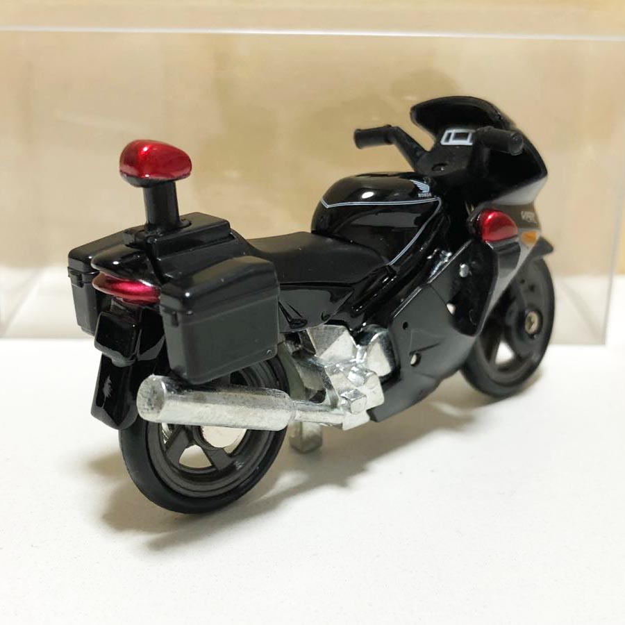 Xe motor cảnh sát Tomica Honda VFR 4 tỷ lệ 1/32