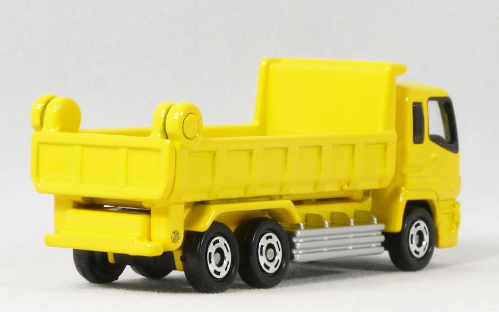 Xe ô tô tải mô hình Tomica Isuzu Giga Dump Truck màu vàng
