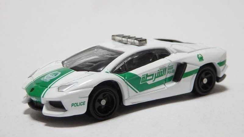 Xe ô tô cảnh sát mô hình Tomica Lamborghini Aventador LP700-4 