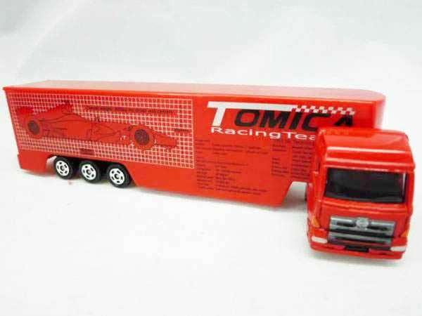 Xe container mô hình Tomica RacingTeam Transporter