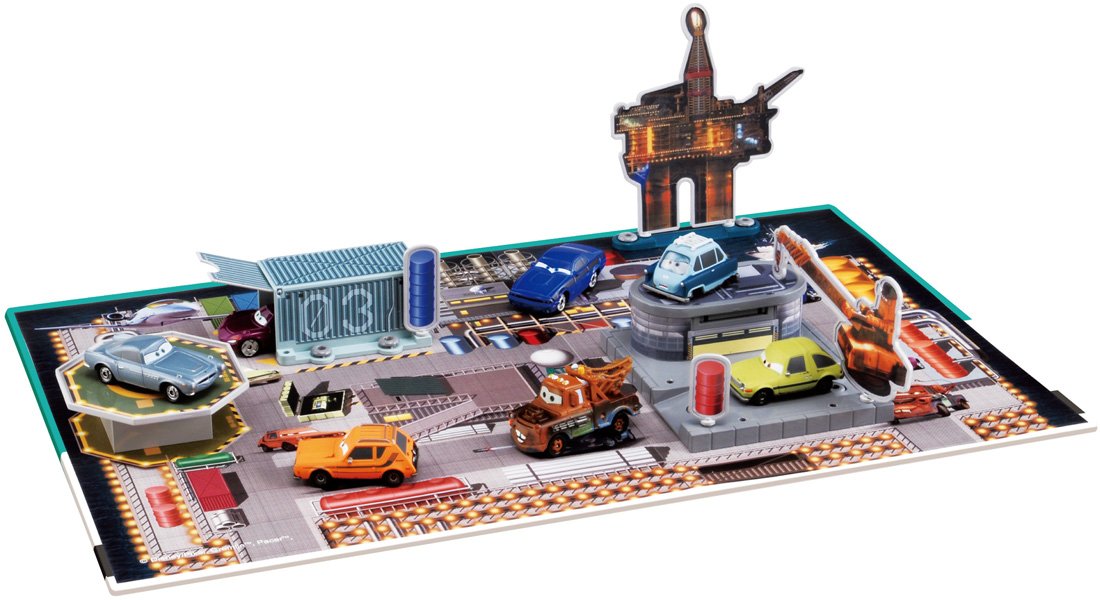 Mô hình Tomica Disney Cars McQueen Playmap Spy Base (Box)