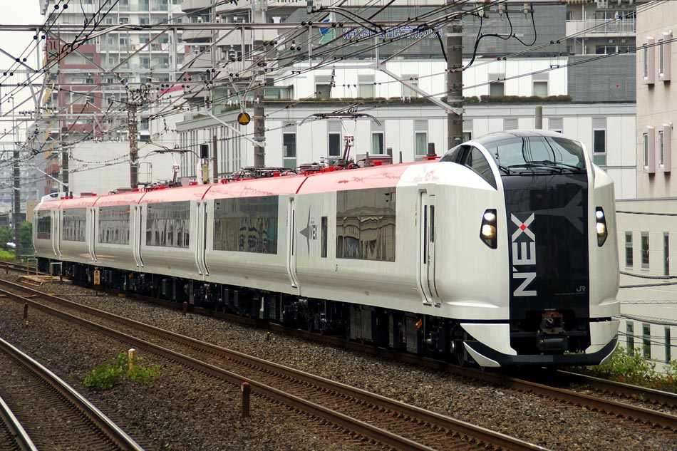 Mô hình tàu hỏa chạy pin Takara Tomy E259 Narita Express