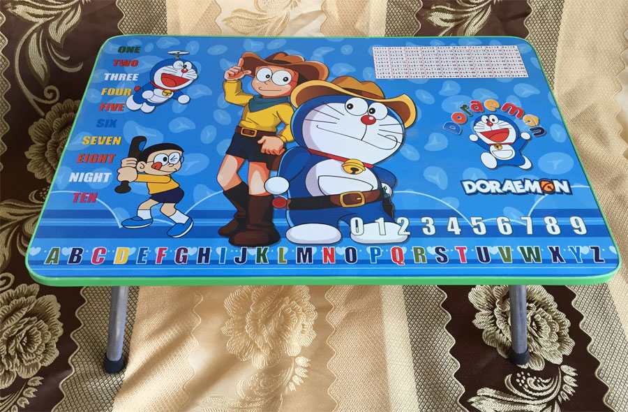 Bàn gấp học sinh chống phồng chống rộp Mèo máy Doraemon