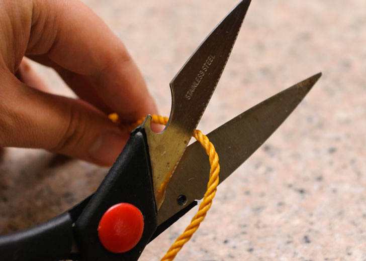 Kéo cắt thực phẩm đa năng Kitchen Scissors KS812 hàng xuất Nhật