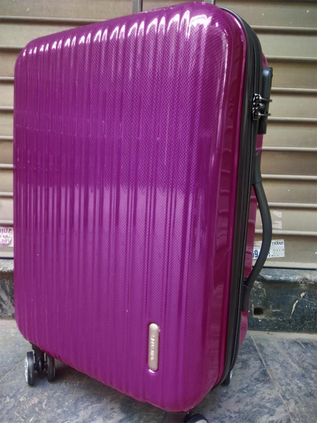 Vali du lịch Lock&Lock Travel Zone 20 inch LTZ994DPTSA