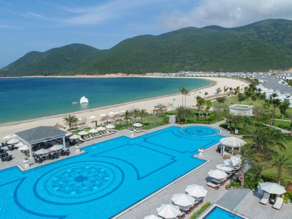 Voucher Nghỉ Dưỡng 2N1Đ Vinpearl Nha Trang Golf Land Resort & Villas 5 Sao - P. Deluxe Ocean View + Ăn Sáng