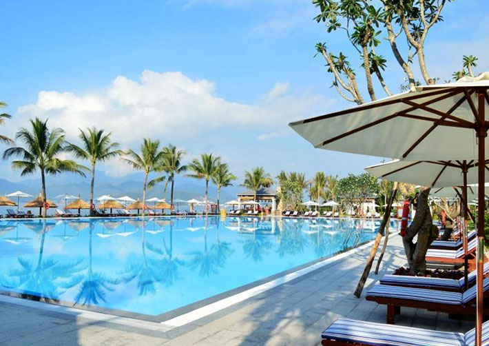 Voucher Nghỉ Dưỡng 2N1Đ phòng Deluxe + Ăn Sáng tại Vinpearl Nha Trang Bay Resort & Villas 5*